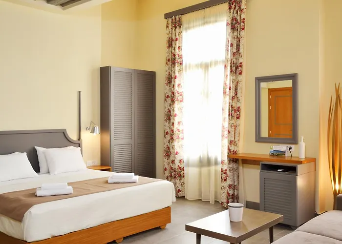 Elia Kentron Pensión